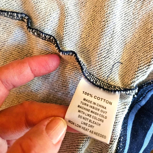 Beach Zip Hoodie NWT - Picture 9 of 15